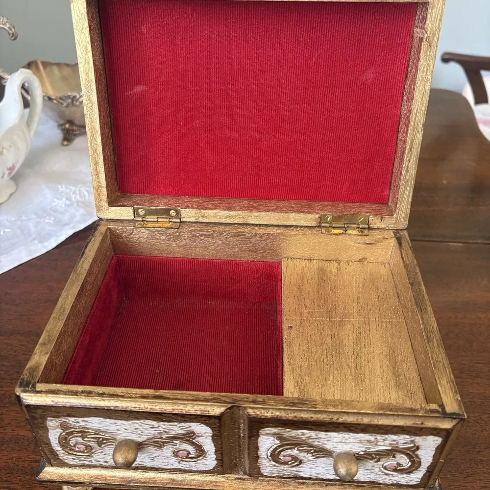 Vintage Music Box Jewelry Box Velvet Lined Victorian Portrait Japan